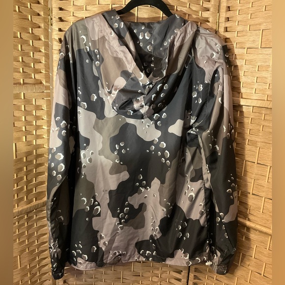 LRG Camo Windbreaker Jacket - Picture 2 of 14